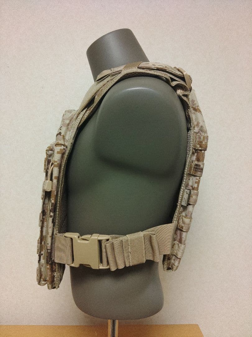 Frigate Bird　アメリカ海兵隊　ピクセルデザートカモ　プレートキャリア