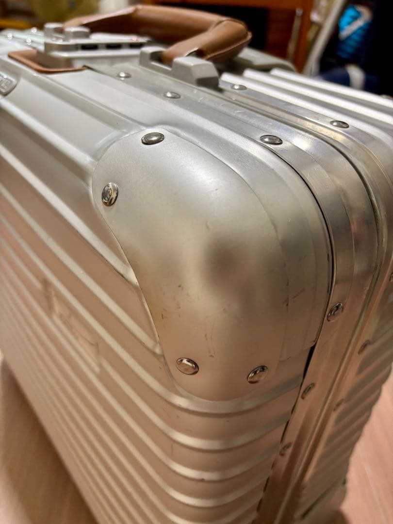 【希少 】リモワ トパーズ ビジネストローリー ルフトハンザ 747-8 アルミ