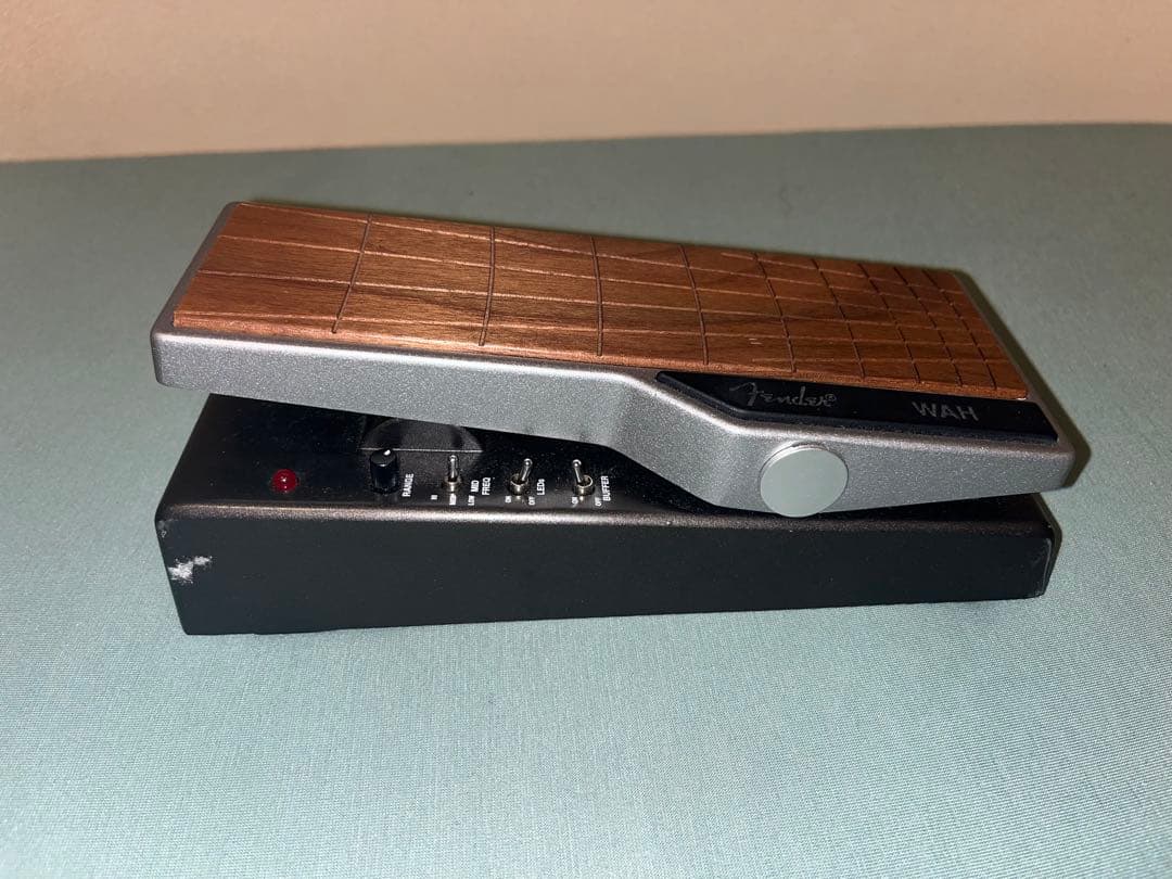 ギター FENDER Tread-Light Wah Pedal