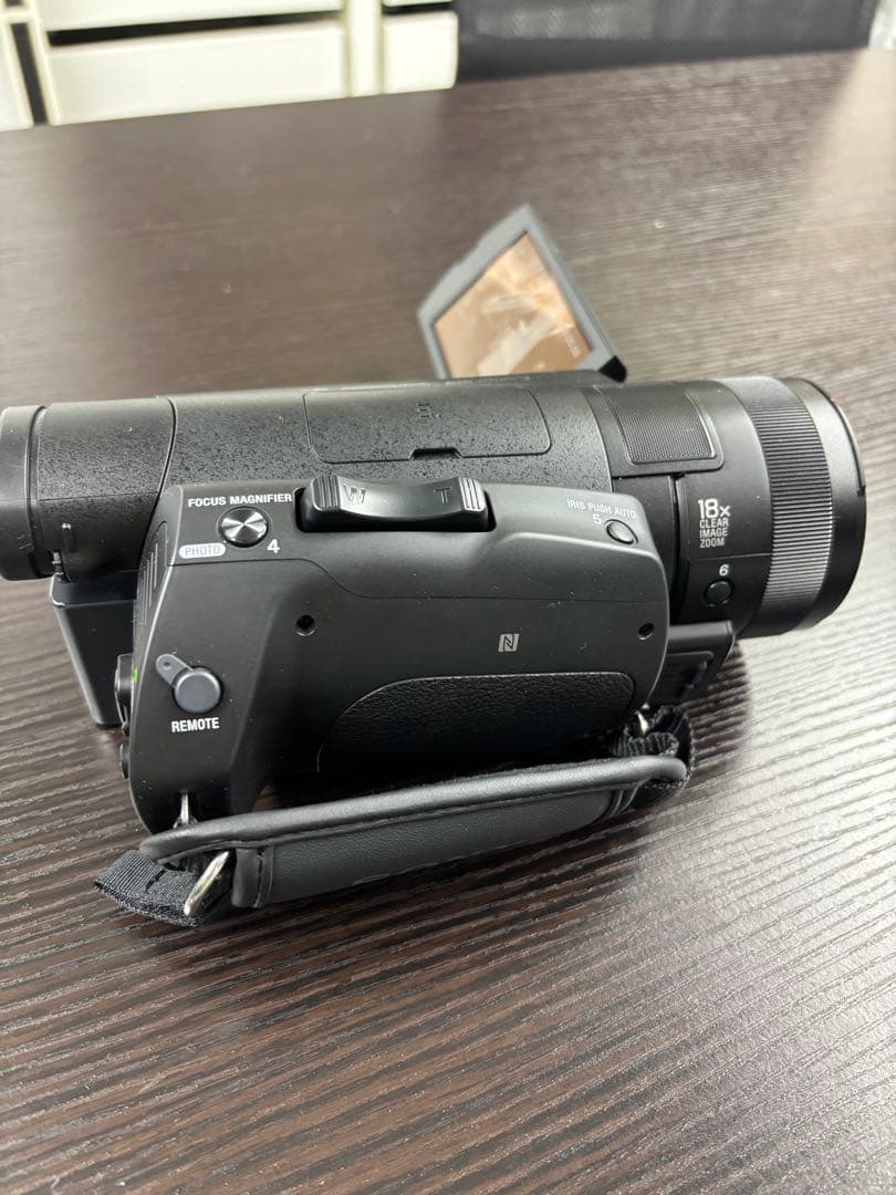 SONY ビデオカメラ　FDR-AX700 １回使用のみ