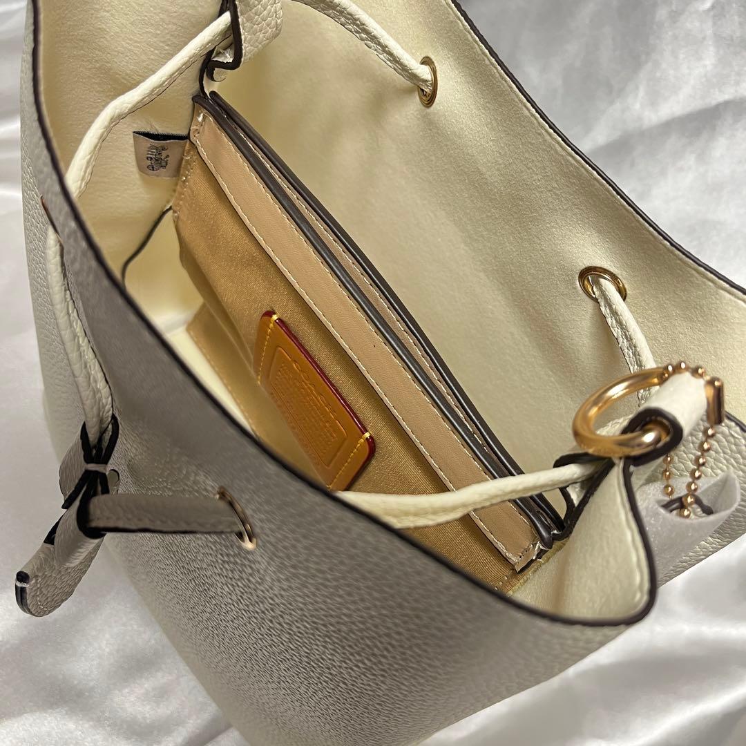 COACH コーチ ローアンバケットバッグ＋ハンドバッグ ホワイト ショルダー付