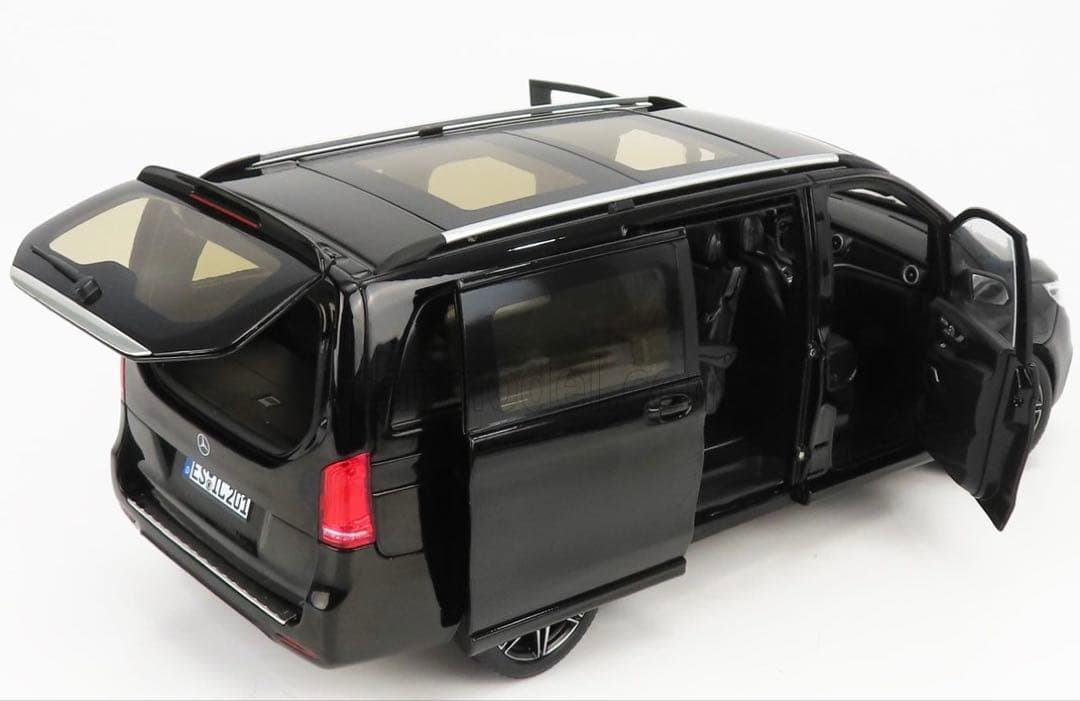 1/18 メルセデスベンツ Vクラス AMG Line W447 ブラック