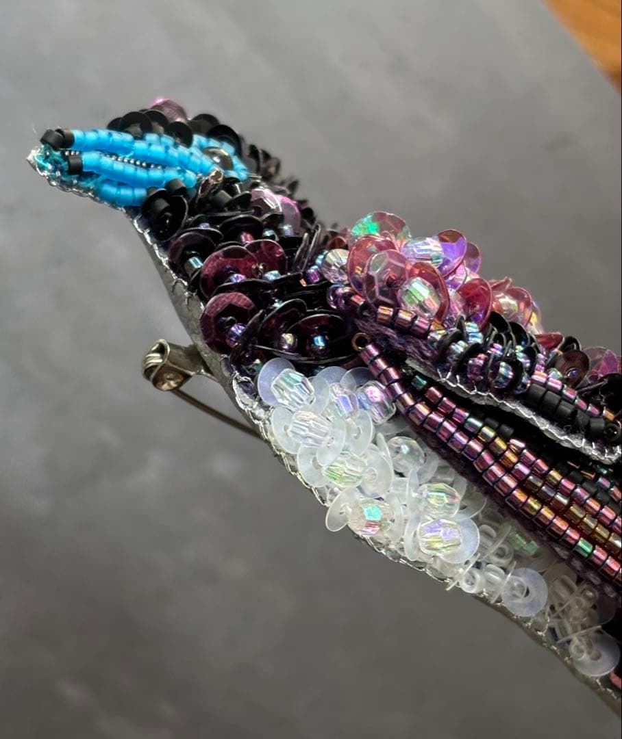 【サンコウチョウ】ビーズ刺繍ブローチバッグチャーム