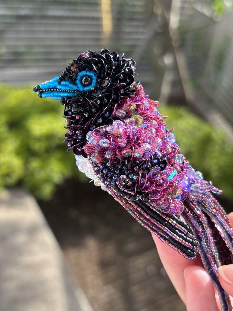 【サンコウチョウ】ビーズ刺繍ブローチバッグチャーム