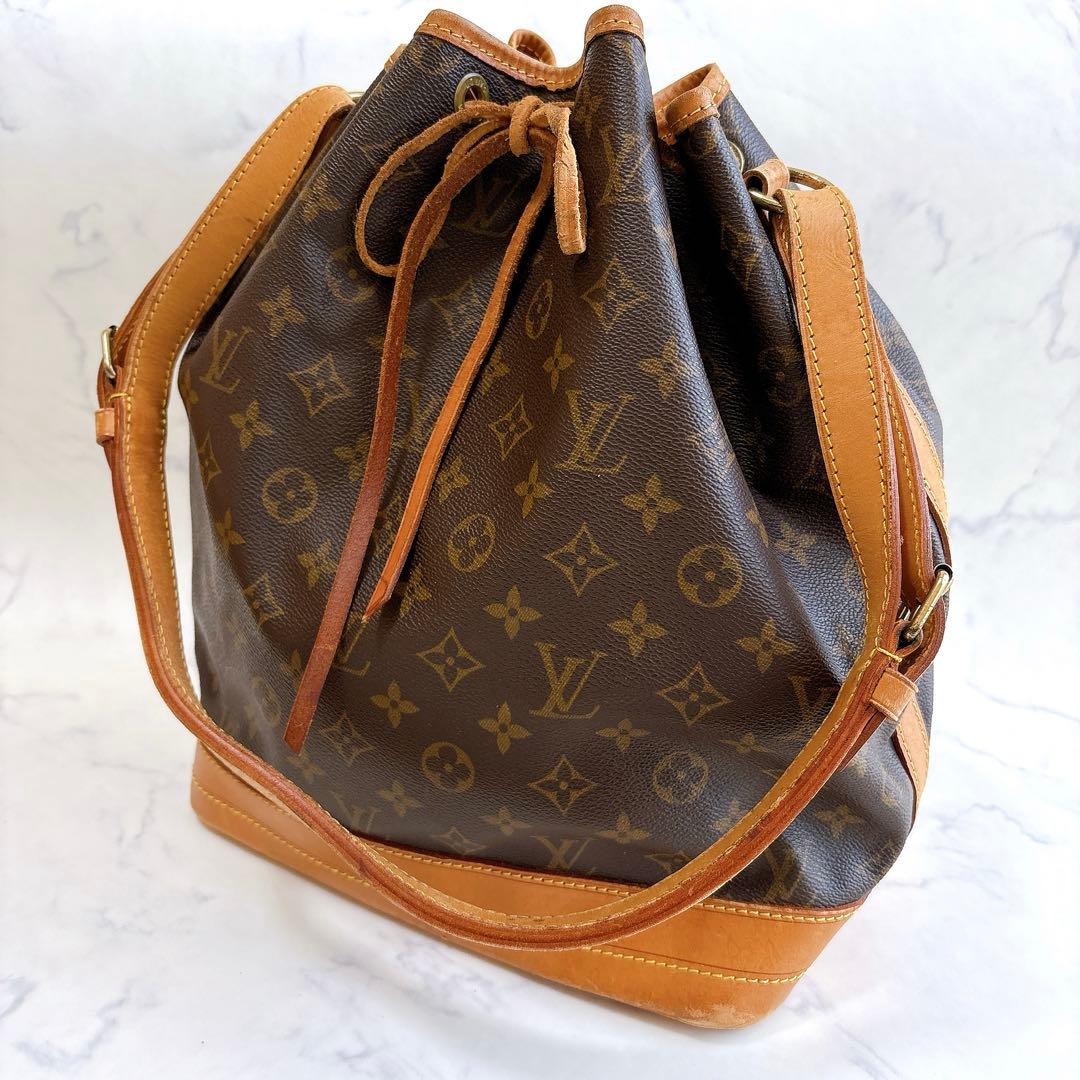 【希少】ルイヴィトン　モノグラム　巾着　ショルダーバッグ　ノエ ヌメ革