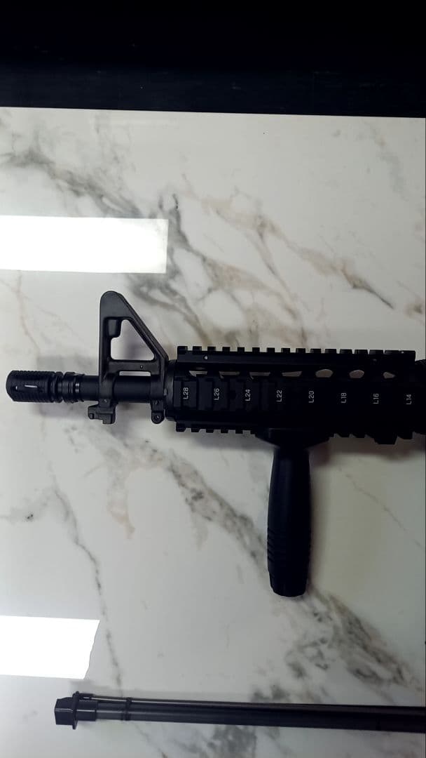 ブラック トイガン フォアグリップ付き