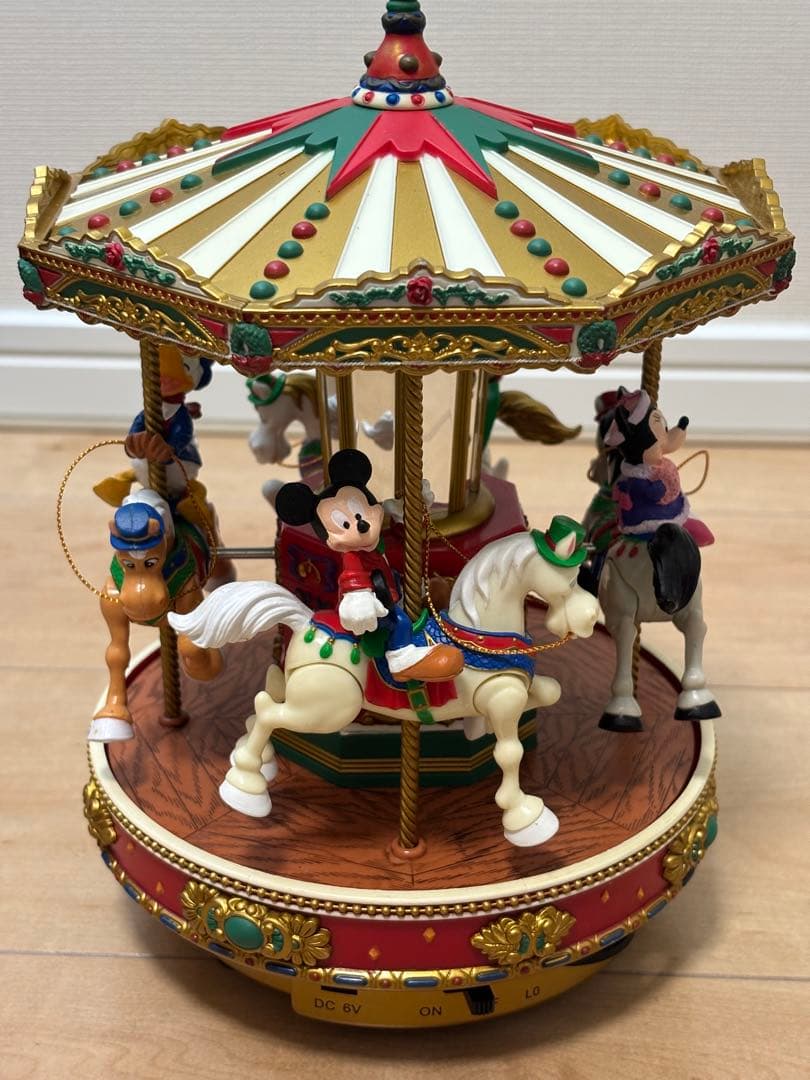 レア　ミッキーホリデイゴーランド　ディズニー　クリスマス　美品　オルゴール50曲
