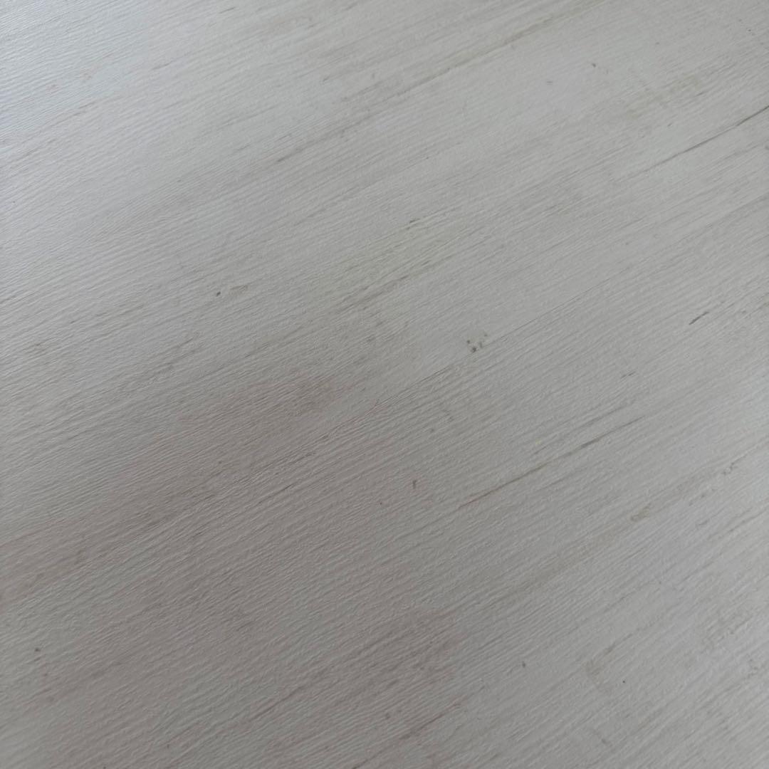 円形ホワイト木製テーブル 配線ボックス付き