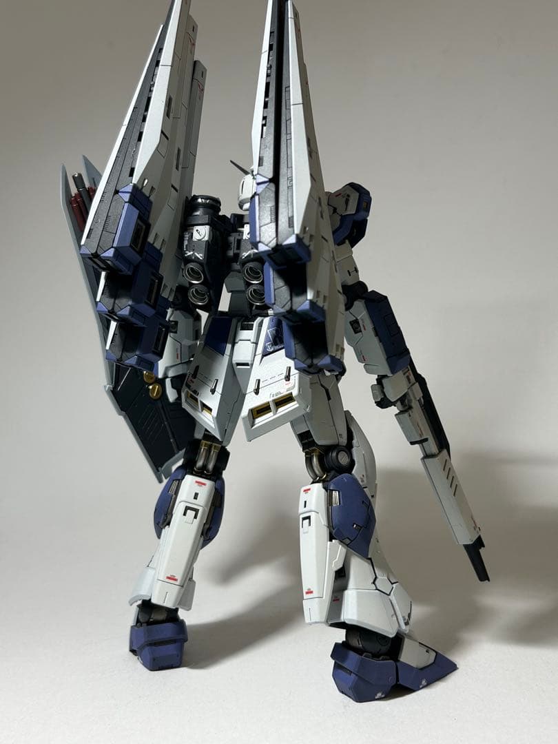 RGνガンダム　全塗装　完成品