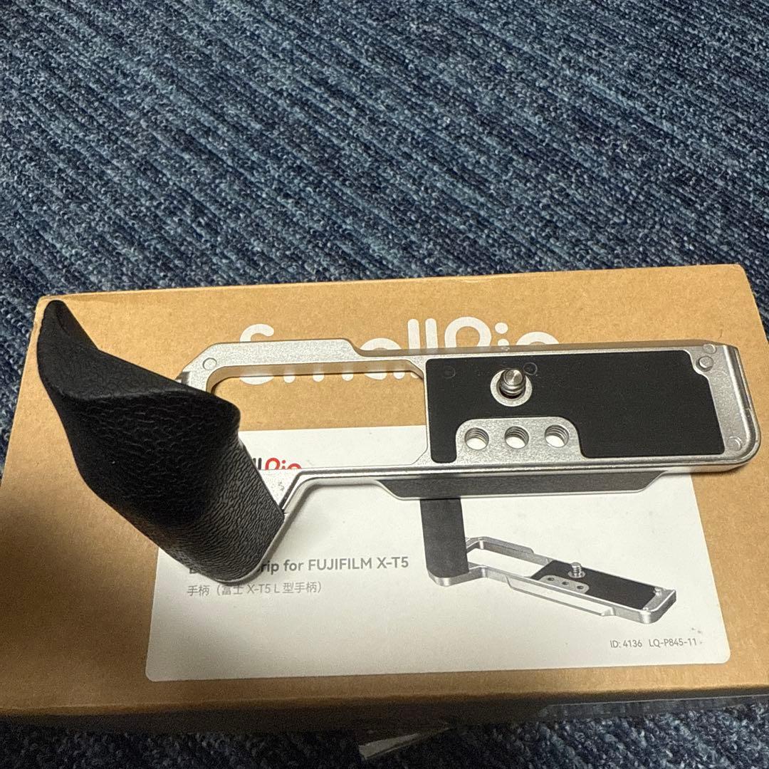 SmallRig FUJIFILM X-T5用L型グリップ+バッテリー3個