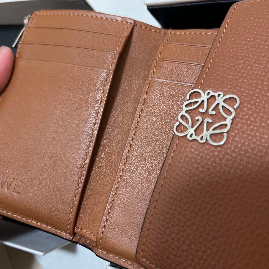 LOEWE ブラウン三つ折り財布
