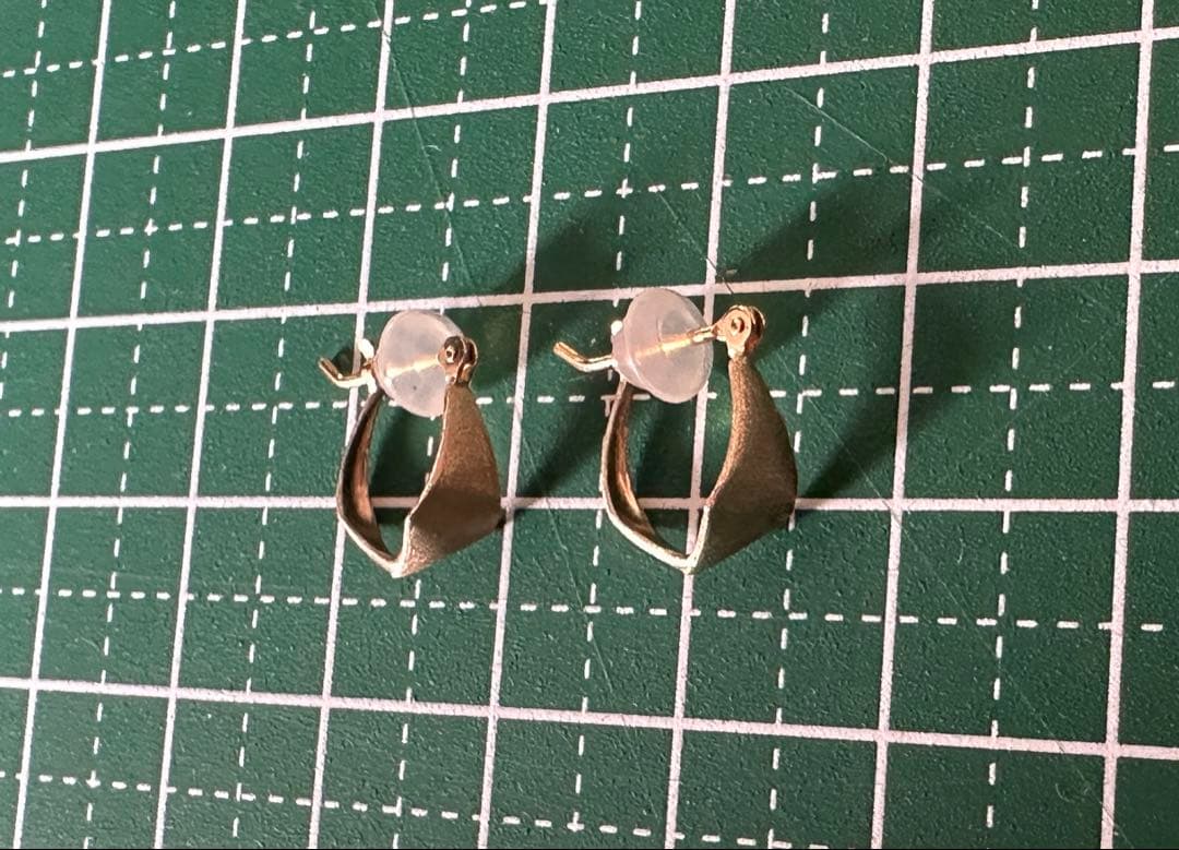 agate アガット　K10 刻印あり　幾何学的 フープピアス チャーム