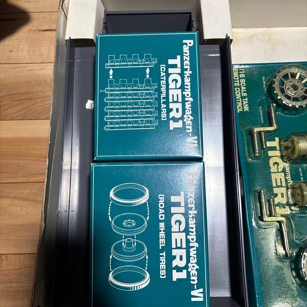 BANDAI 1/15 ドイツ6号重戦車タイガー1 リモコン