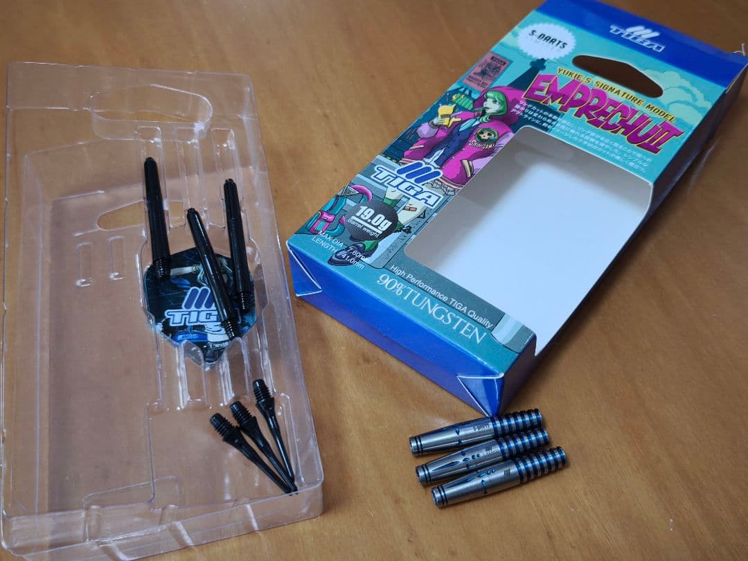 極美品 TIGA エンプレチュⅡ 希少エスダーツ限定カラー