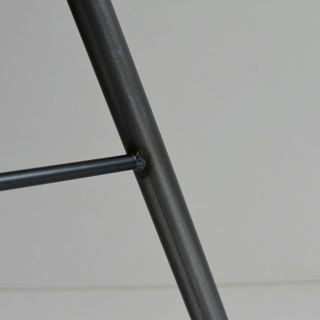 112 栃 ハンドメイド サイドテーブル スツール 花台 腰掛け 椅子 無垢材