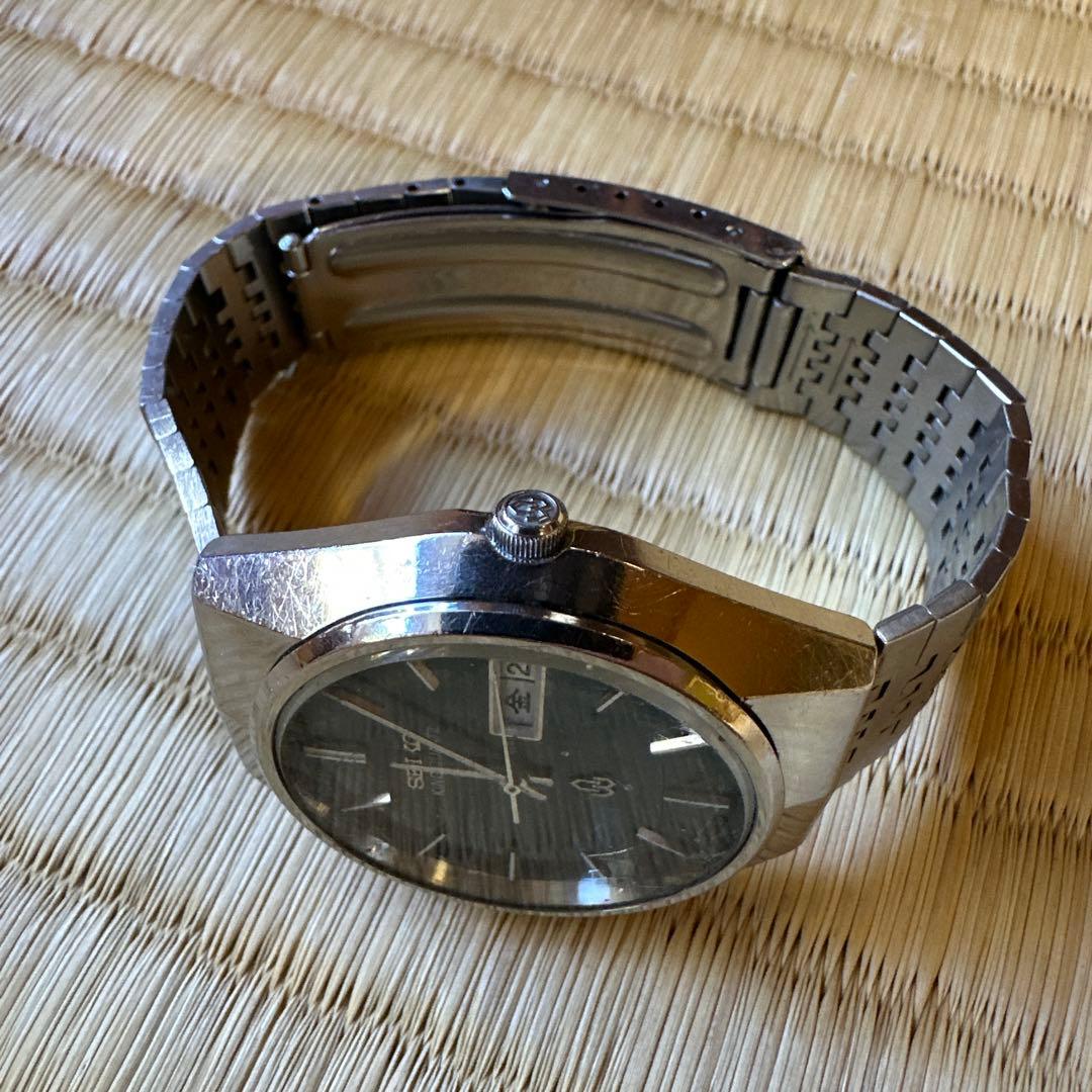 SEIKO キングクォーツ　腕時計　稼動品　4823-8010