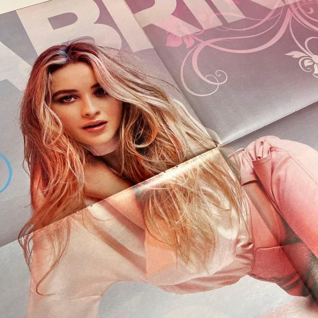 サブリナカーペンター　直筆サイン入りセトリ　ライブ