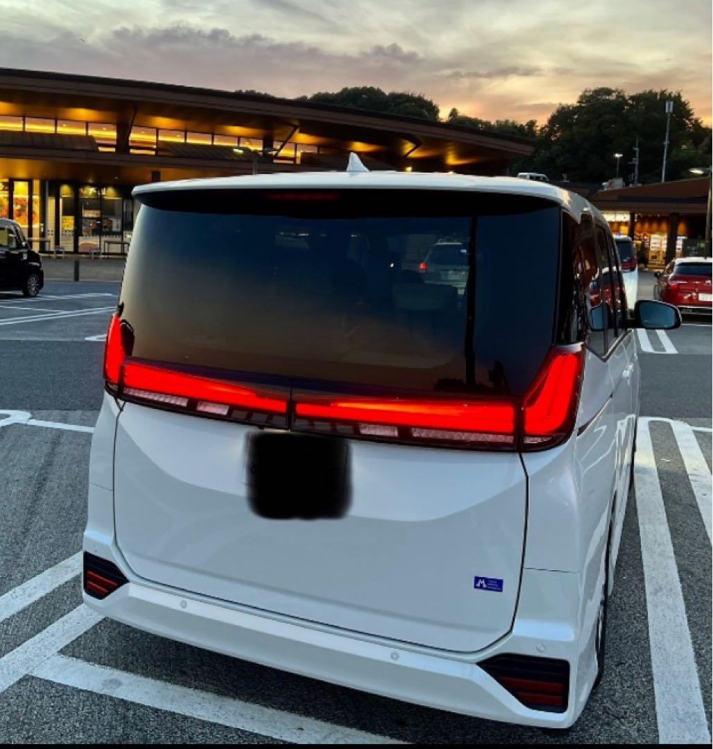 ノア/ヴォクシー 90系 フルLEDテールランプ