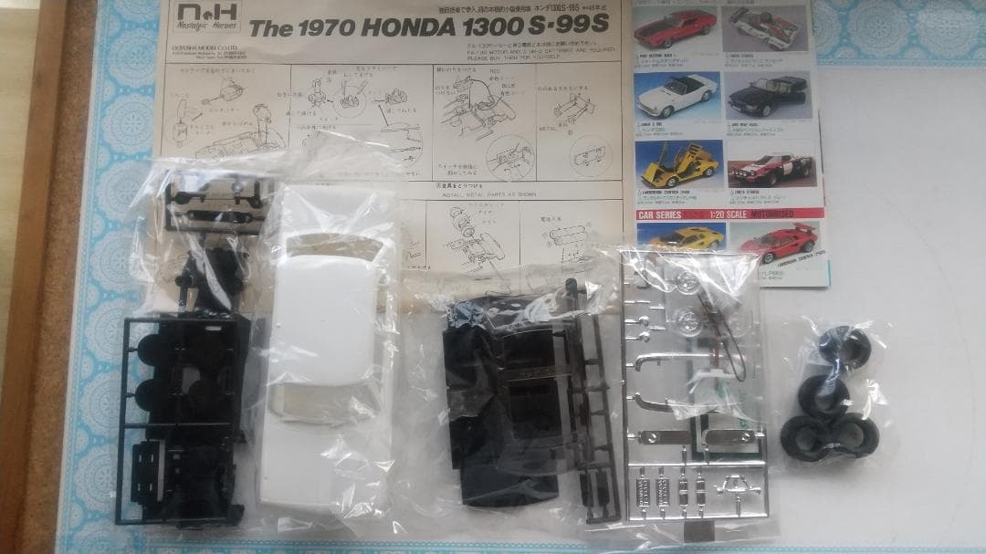 日産ブルーバード、シボレーインパラ、シルビア、ホンダ1300 プラモデルセット