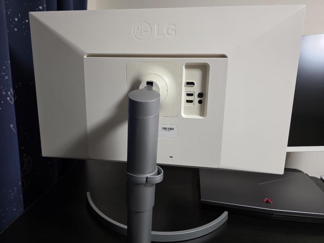 LGエレクトロニクス 27型 HDR対応4Kモニター 27UL650-W