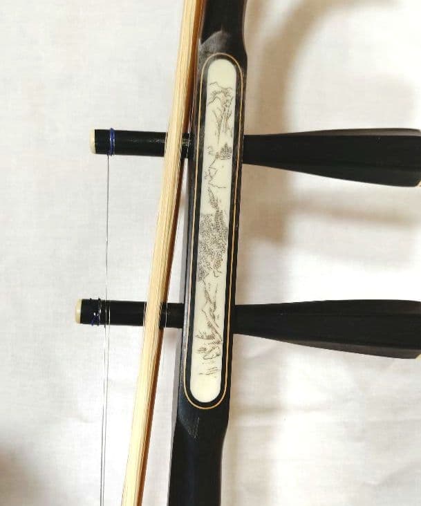 二胡　敦煌牌　ケース付き　セット一式　中古品