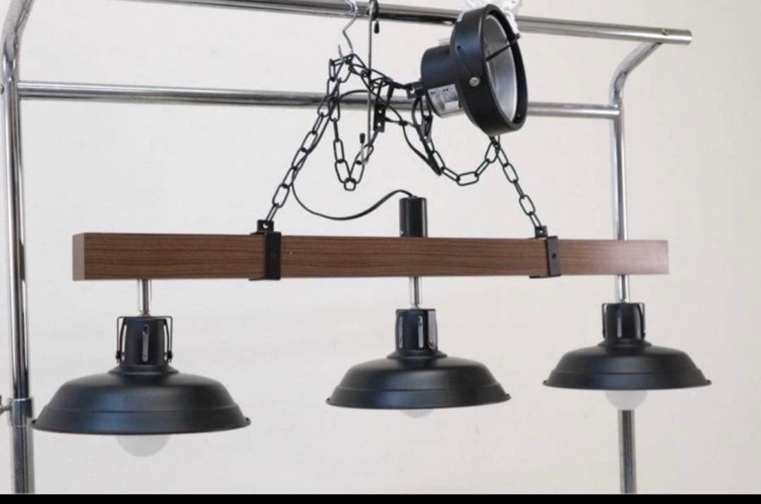 シーリングライト　インダストリアル カフェ風　ビンテージ 3灯ペンダントライト