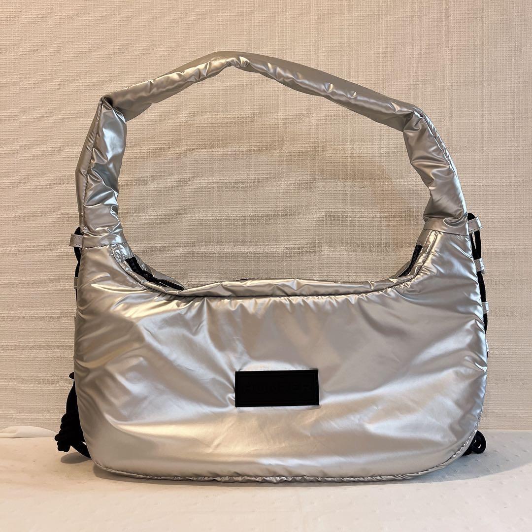 HUNTER シルバー ショルダーバッグ　ハーフムーン　ホーボー　シリング