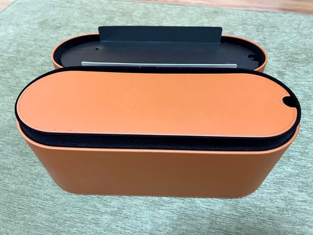 ヘアドライヤー dyson airwrap volume+shape