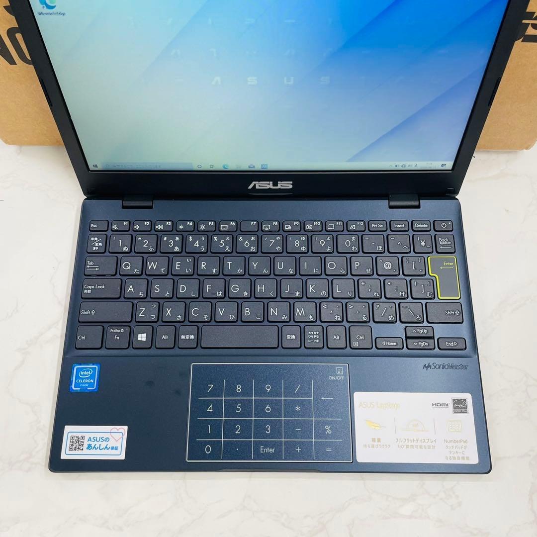 ASUS E210 Celeron N4020 4GB 64GB ノートPC