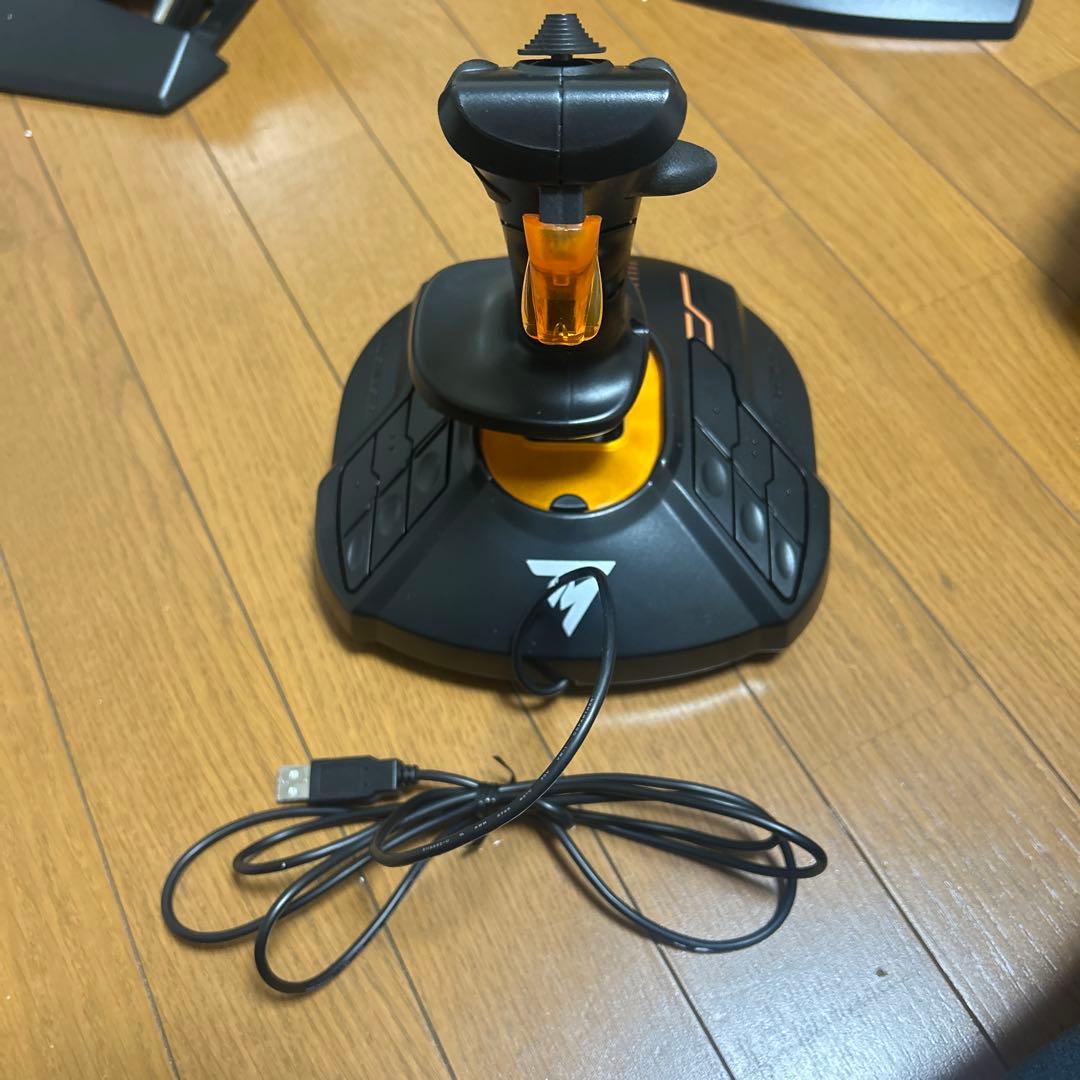 Thrustmasterスラストマスター フライトスティック T.16000M