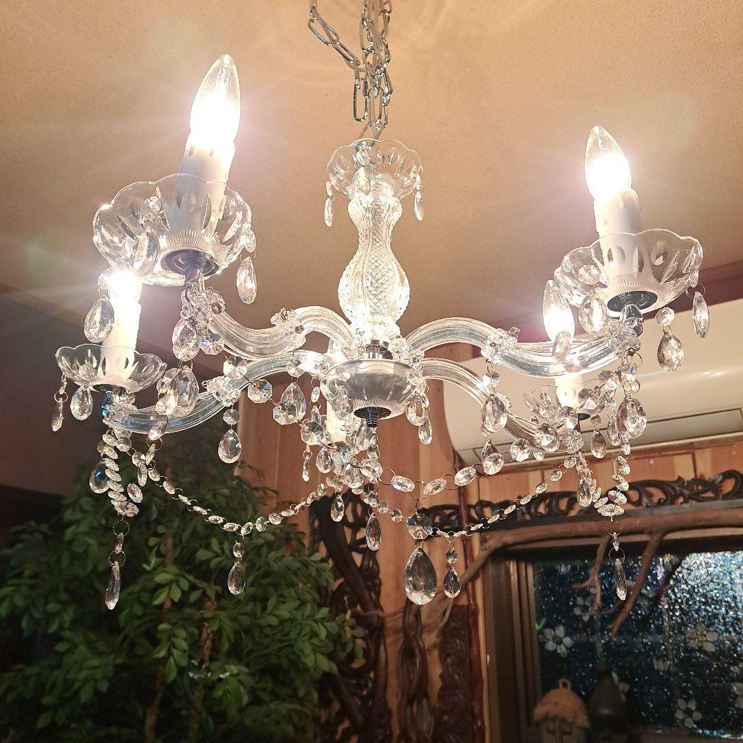 ♡♡新品未使用　エグロ．ジャパン　クリスタルガラスシャンデリア５灯♡♡