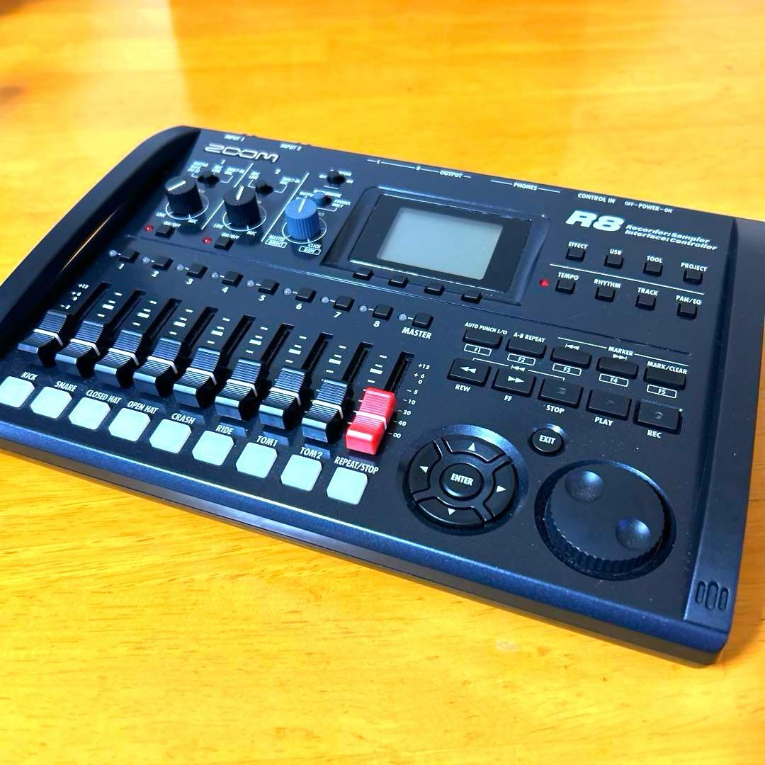ZOOM R8 MTR ズーム マルチトラックレコーダー 美品 期間限定特別価格