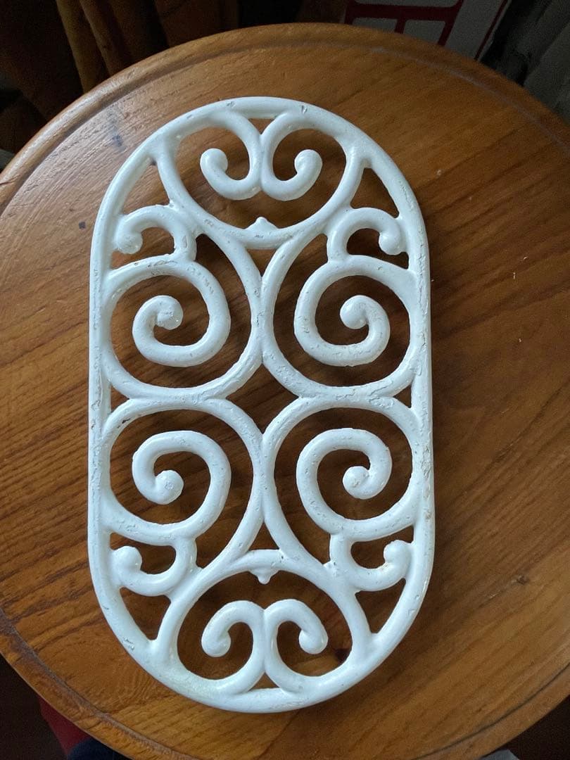 フランス　アンティーク　素敵な　アイアン　トリベット　鍋敷き　ホワイト