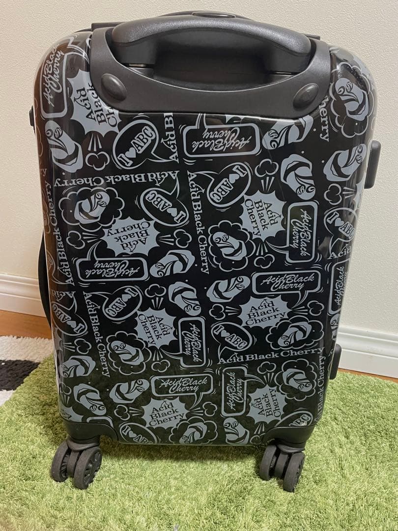 か*ず様 【値下げ‼️】美品 Acid Black Cherry キャリーケース