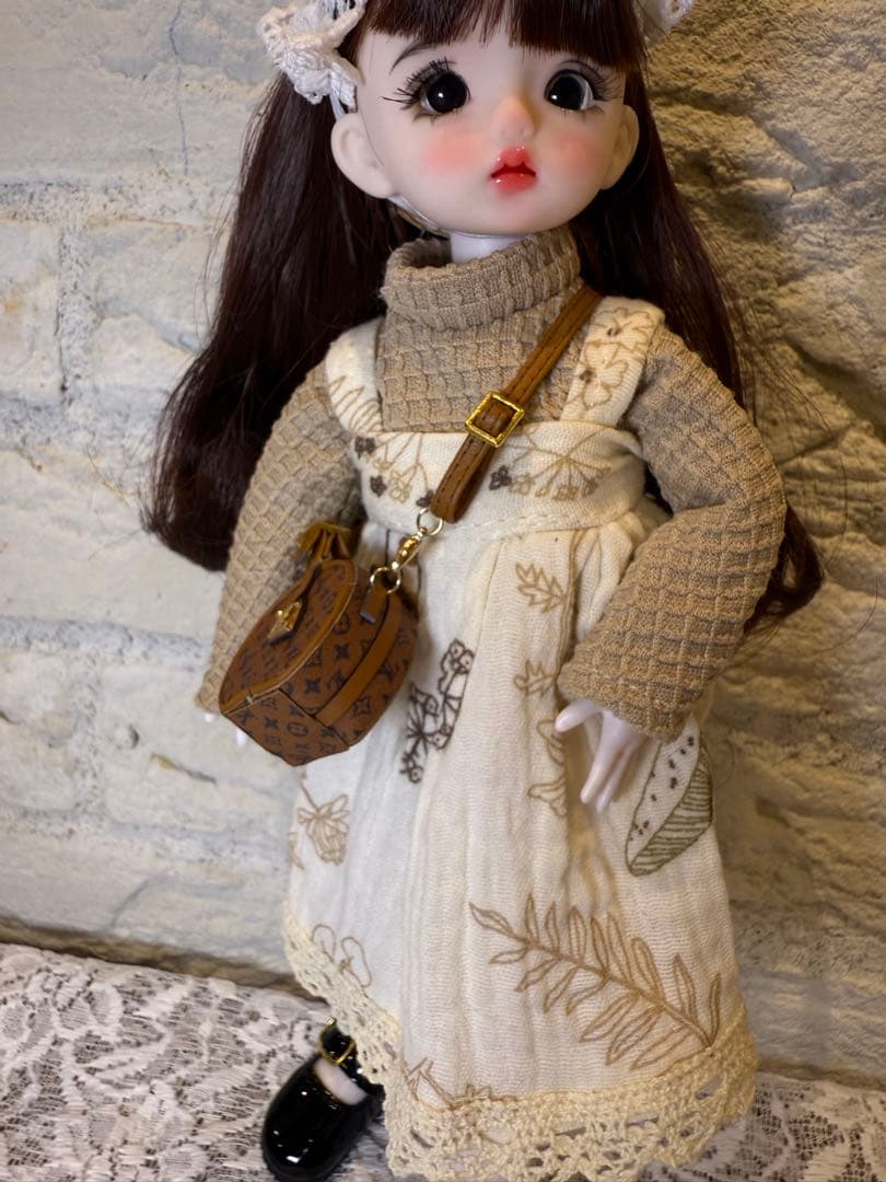 ドール 30cm本体＋衣装2着＋靴2足＋バッグ1点 ウィッグカスタムドール