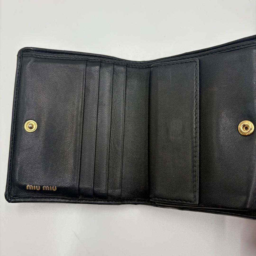 【良品✨】miu miu ミュウミュウ　コンパクトウォレット　ビジュー　革　黒