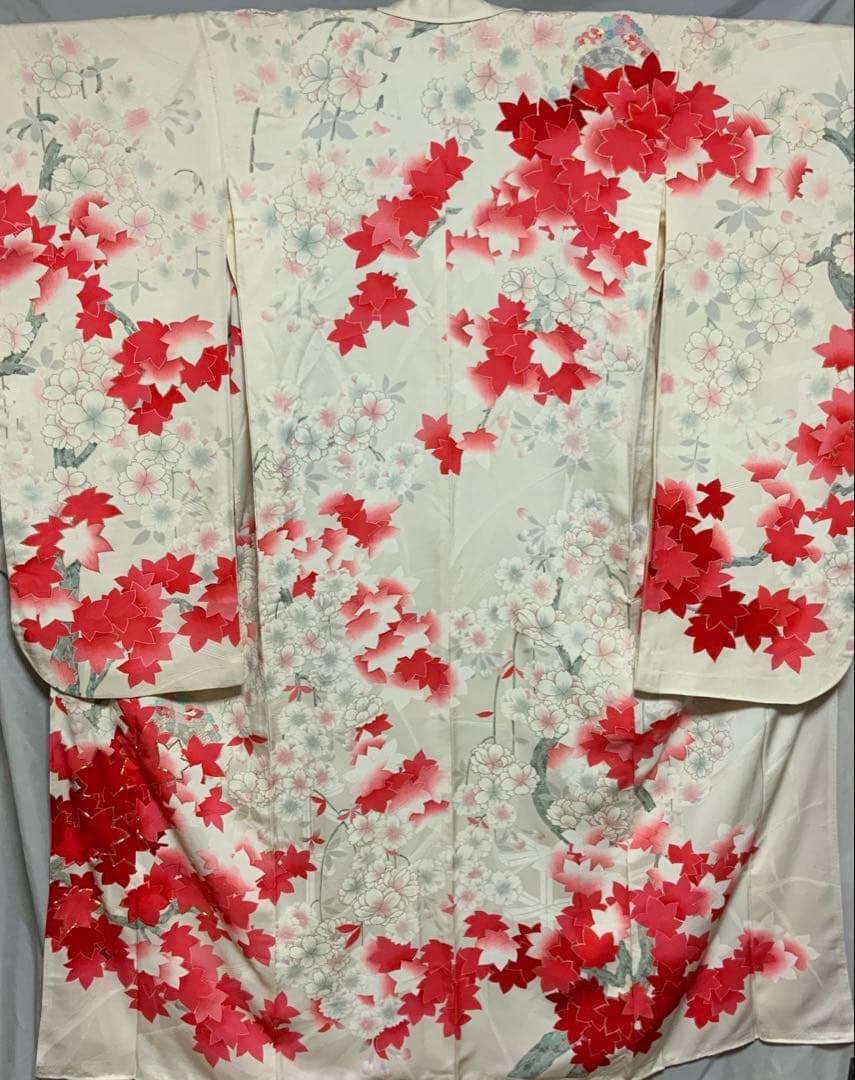 【トールサイズ】　金駒刺繍に刺繍　楓文様　振り袖　単品(正絹) No.C05