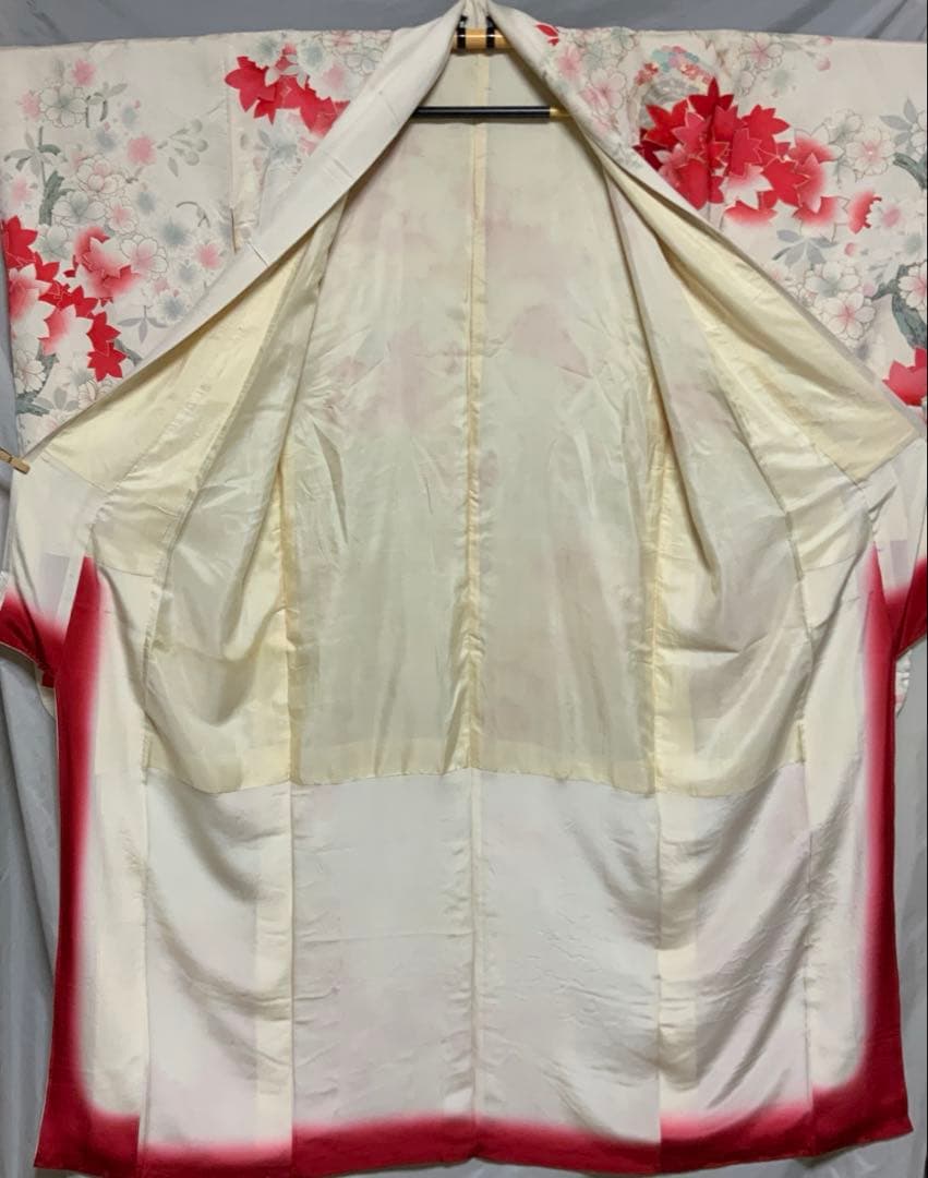 【トールサイズ】　金駒刺繍に刺繍　楓文様　振り袖　単品(正絹) No.C05