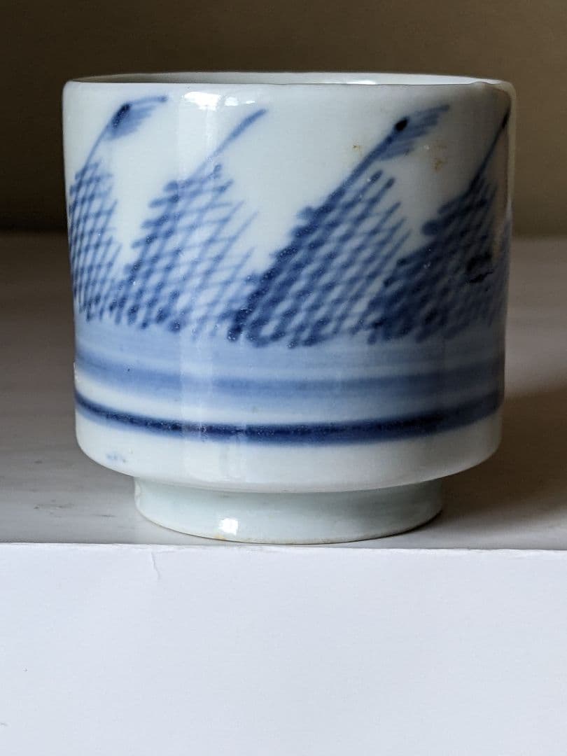 ♦江戸時代中期〜後期 古伊万里 染付 網掛け文様 酒器 ぐい呑み 猪口 骨董品