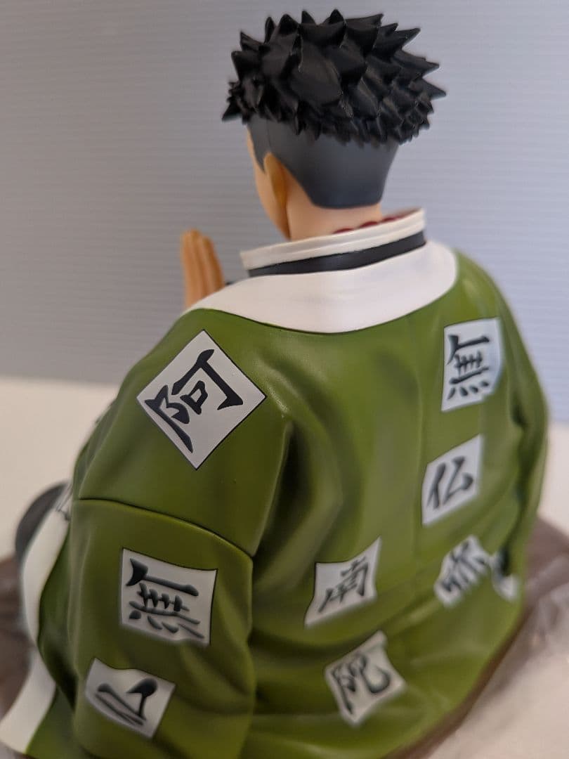 鬼滅の刃　手のひら　悲鳴嶼さん　悲鳴嶼行冥　フィギュア