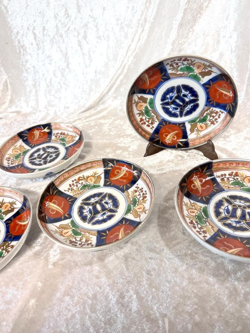 金彩色絵鶴と松竹梅紋皿　伊万里焼　明治　５枚組