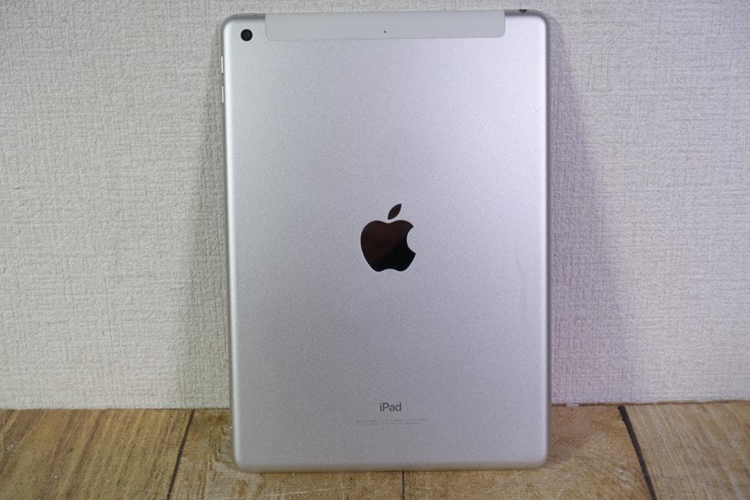 iPad 第5世代 Cellular シルバー 32GB A1823