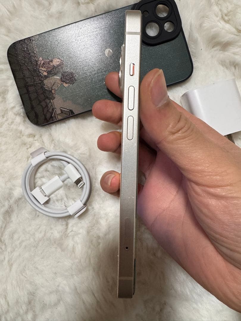 ❤️美品❤️ iPhone 13 Simフリー