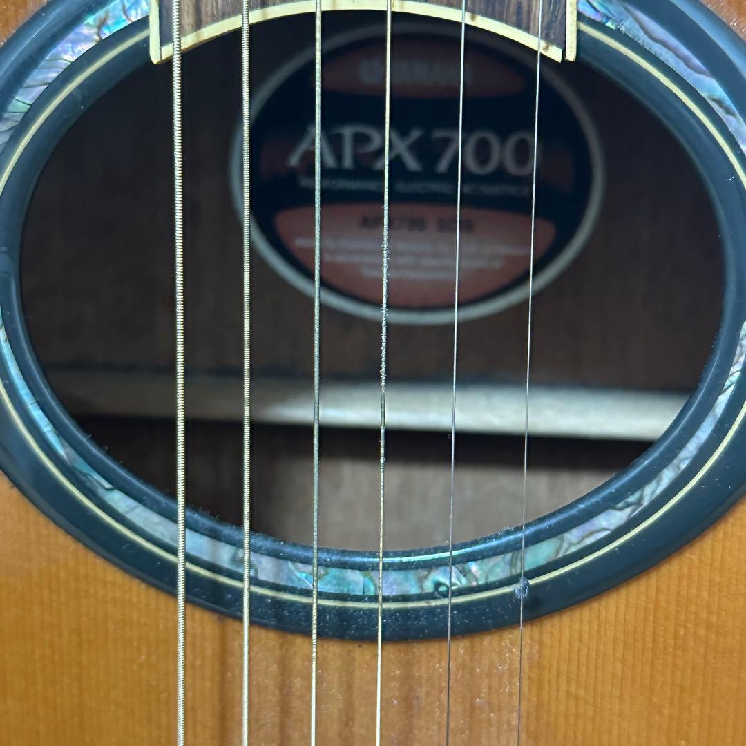 酒楽亭 冬弥⭐️ ヤマハAPX700 エレアコ ナチュラル色　ケース付き