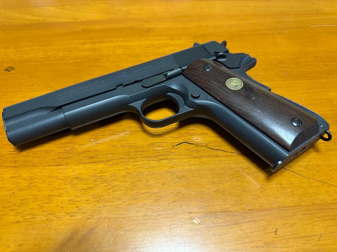 バイオハザード8イーサンカスタム風ガスガン