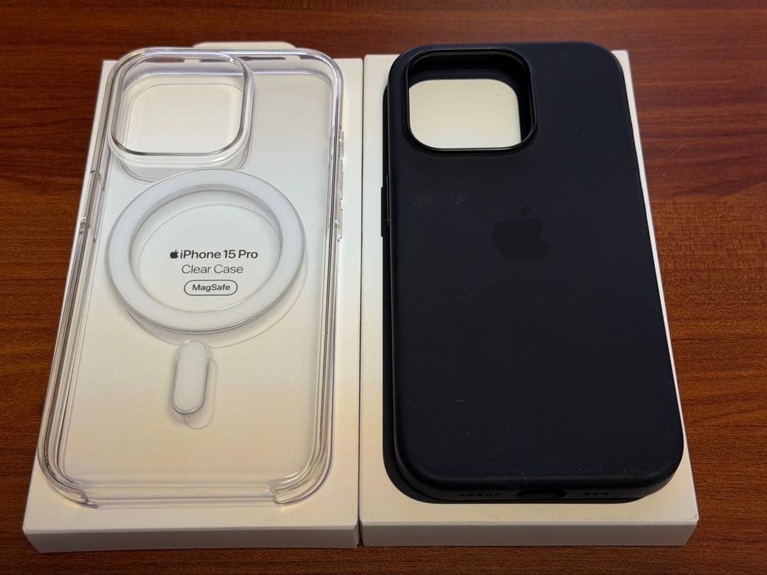 iPhone 15 Pro 256GB ナチュラルチタニウム + 純正ケース2種