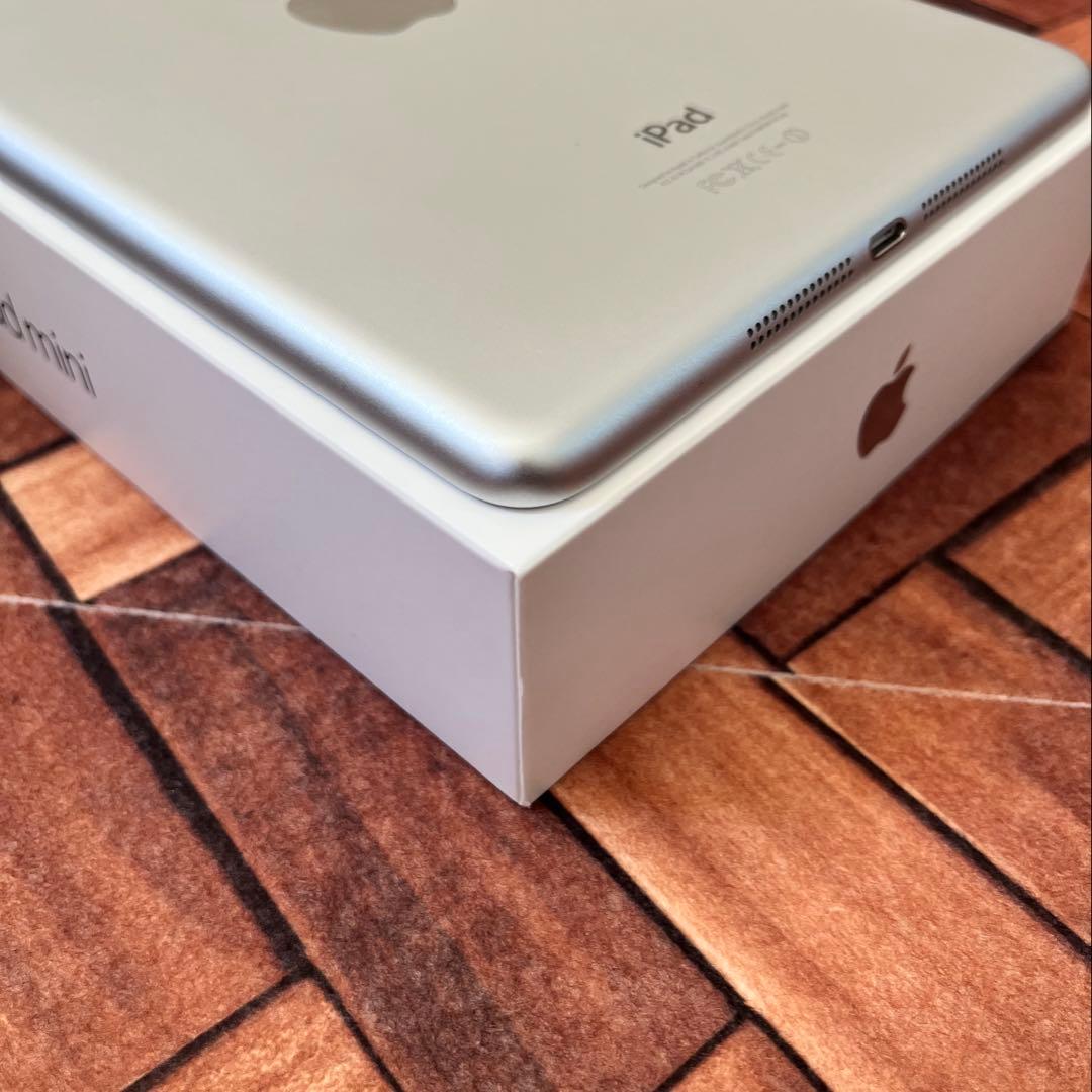 【美品】Apple iPad mini2 Wi-Fi 64GB