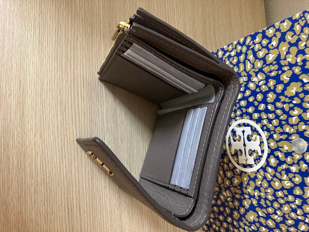 【新品未使用】TORY BURCH グレー財布