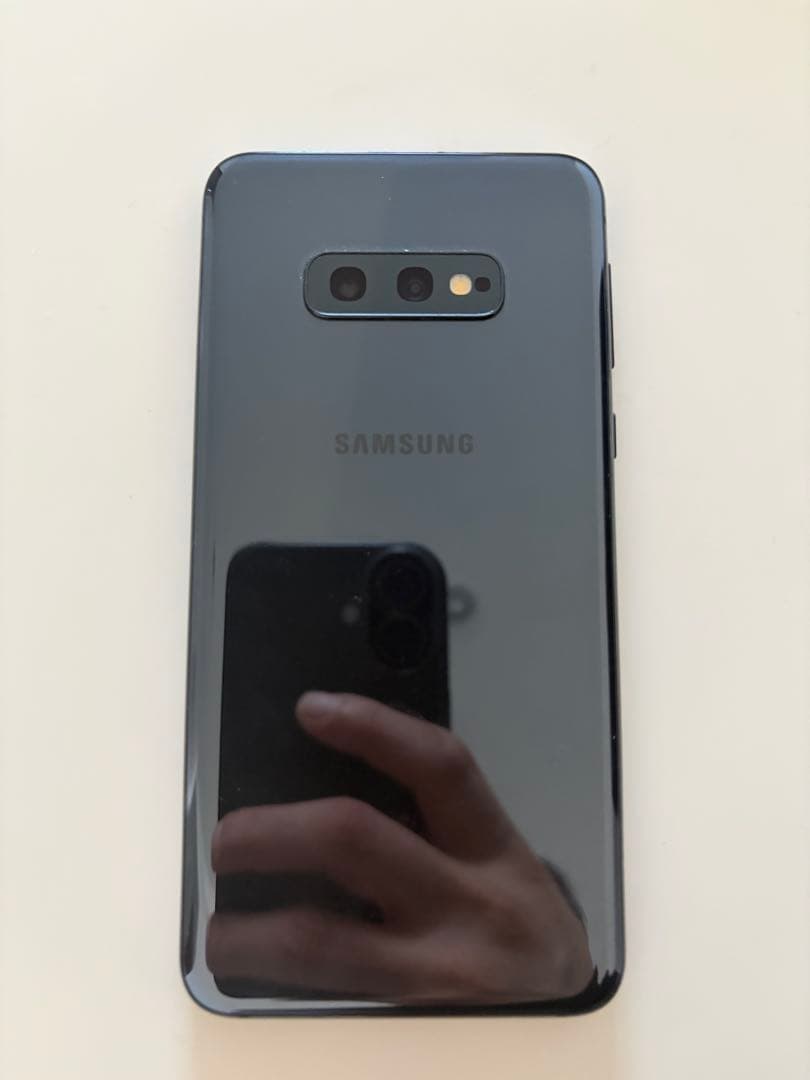 Samsung Galaxy S10e ブラック
