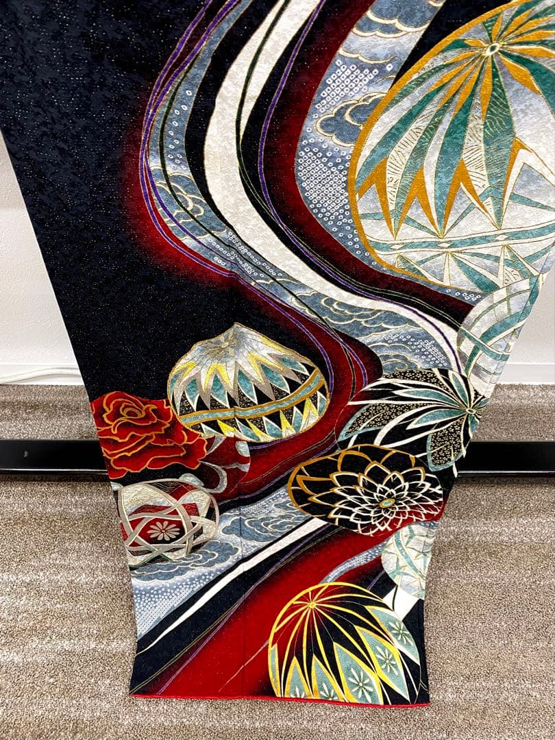 振袖 豪華 銀通し 刺繍 金彩 グリッター箔 紋意匠 身丈170cm